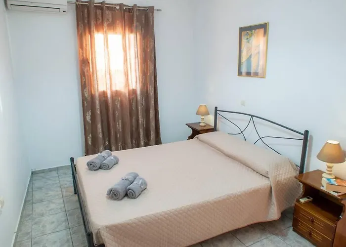 Tsampika's Beachfront House In Stegna