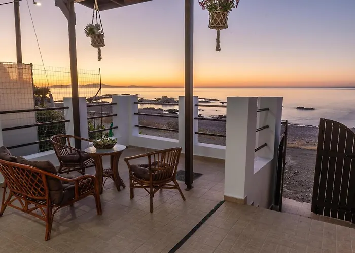 公寓 Tsampika's Beachfront House In Stegna *