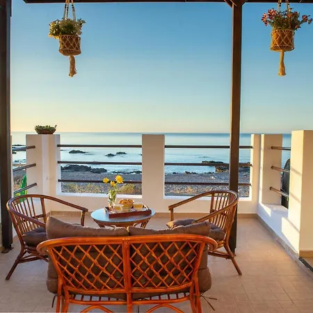 Tsampika's Beachfront House In Stegna *
